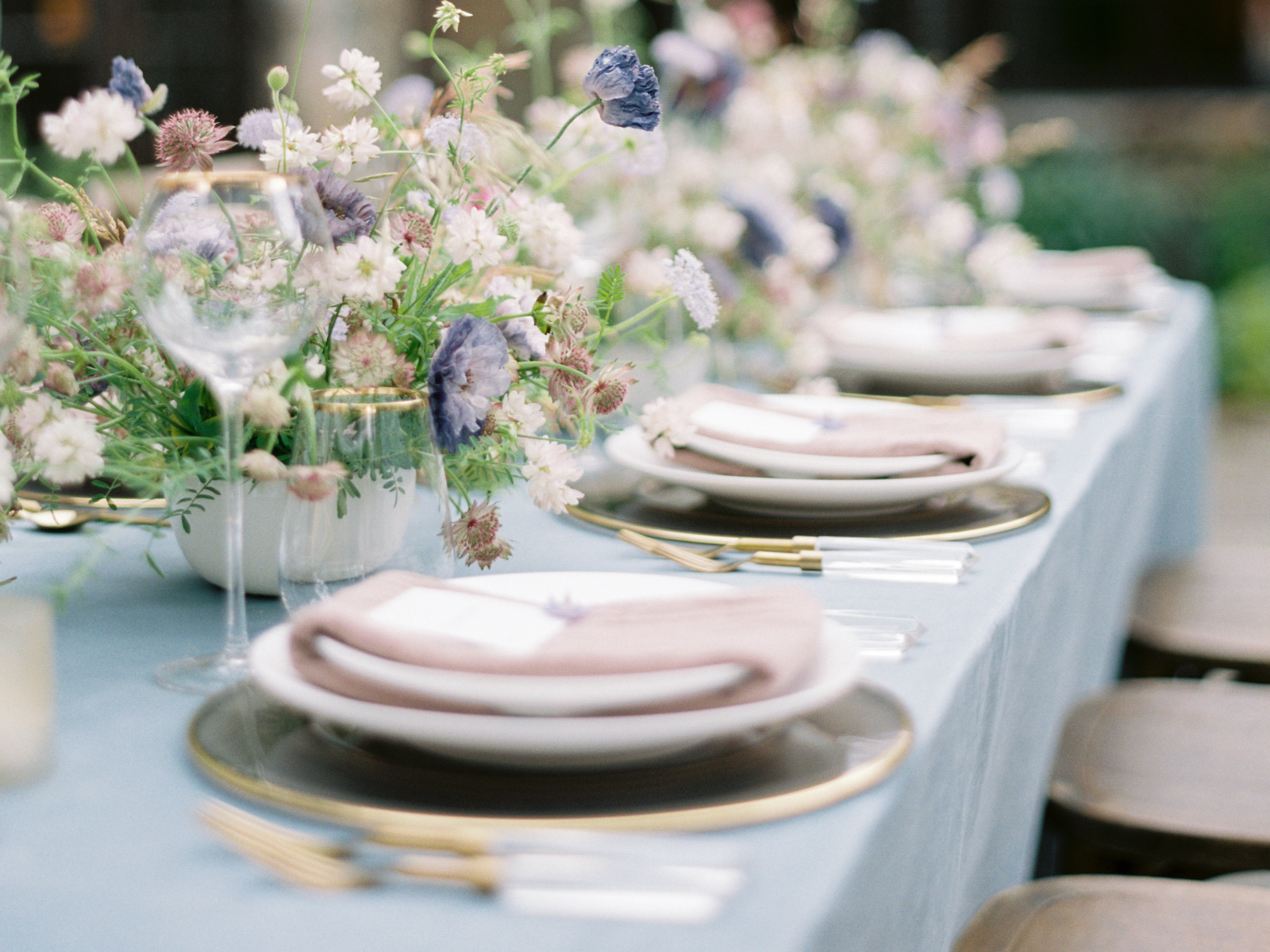VIOLET AND GOLD WEDDING INSPIRATION IN THE HUDSON VALLEY
