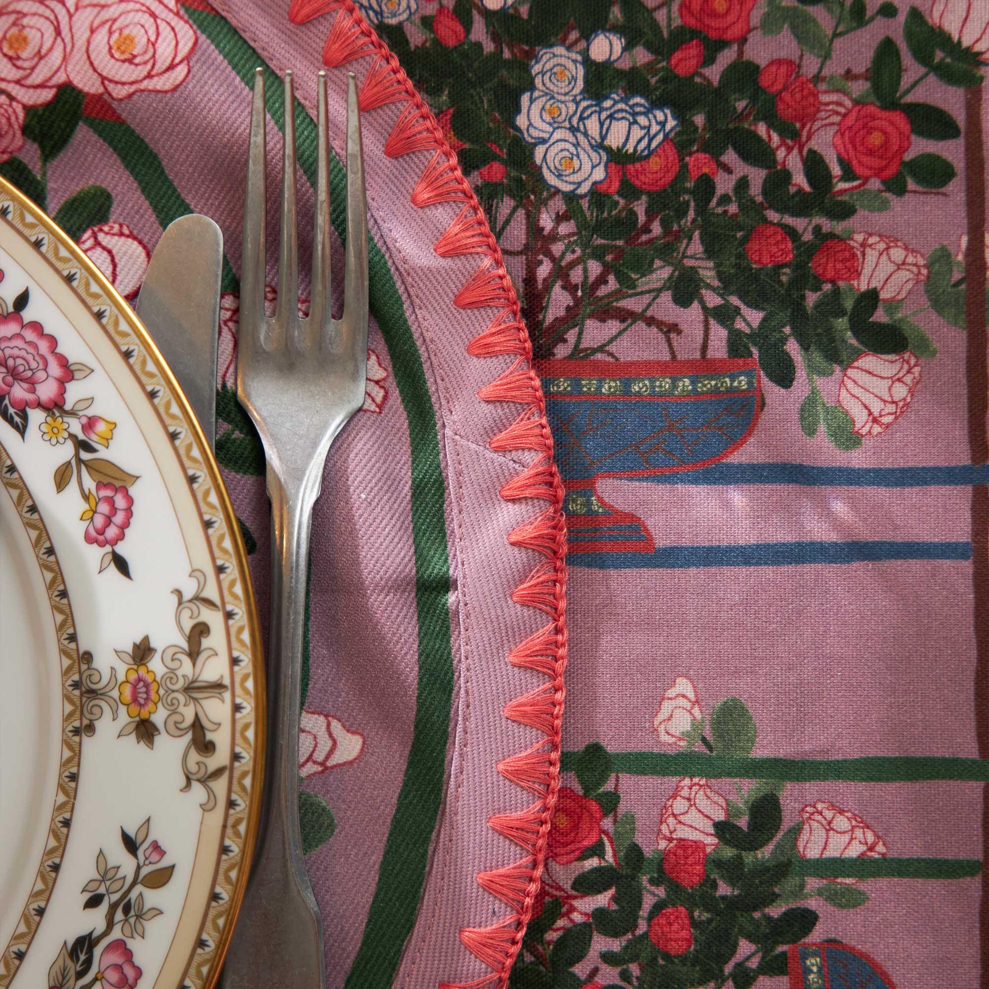 6 Round Placemats La Vie en Rose