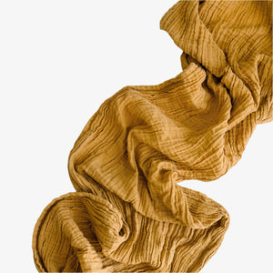 Oro organic cotton runner in golden yellow with crinkled texture, 156 inches long